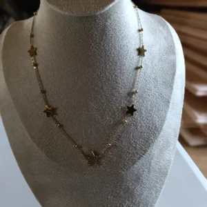 Collar de estrellas con circonitas en acero inoxidable hipoalergénico