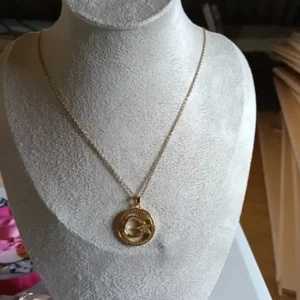 Collar Luna y Estrella con circonitas en acero inoxidable hipoalergénico