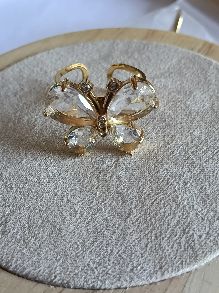 Anillo mariposa de cristal
