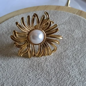 Anillo Flor con Perla