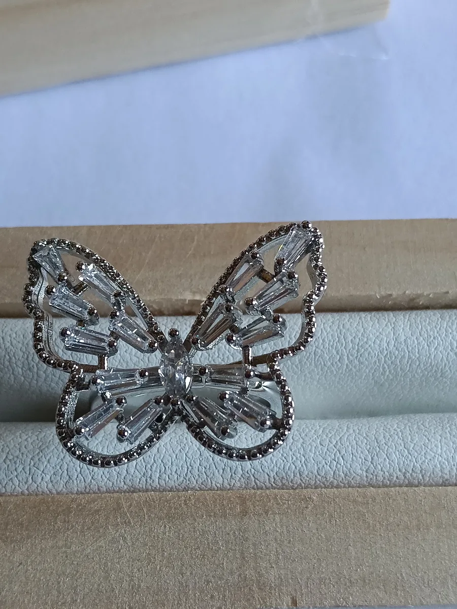 Anillo Mariposa Baguette