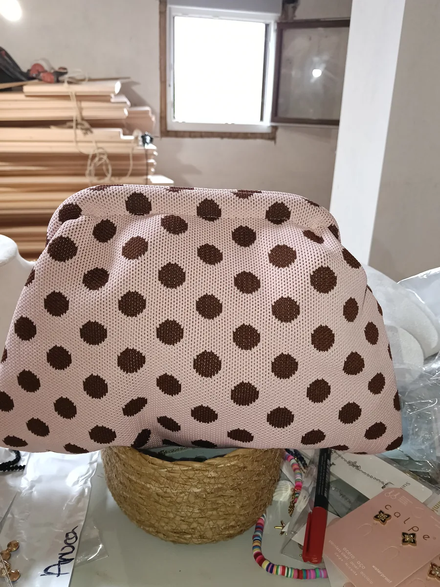 Bolso Clutch de Lunares en Rosa