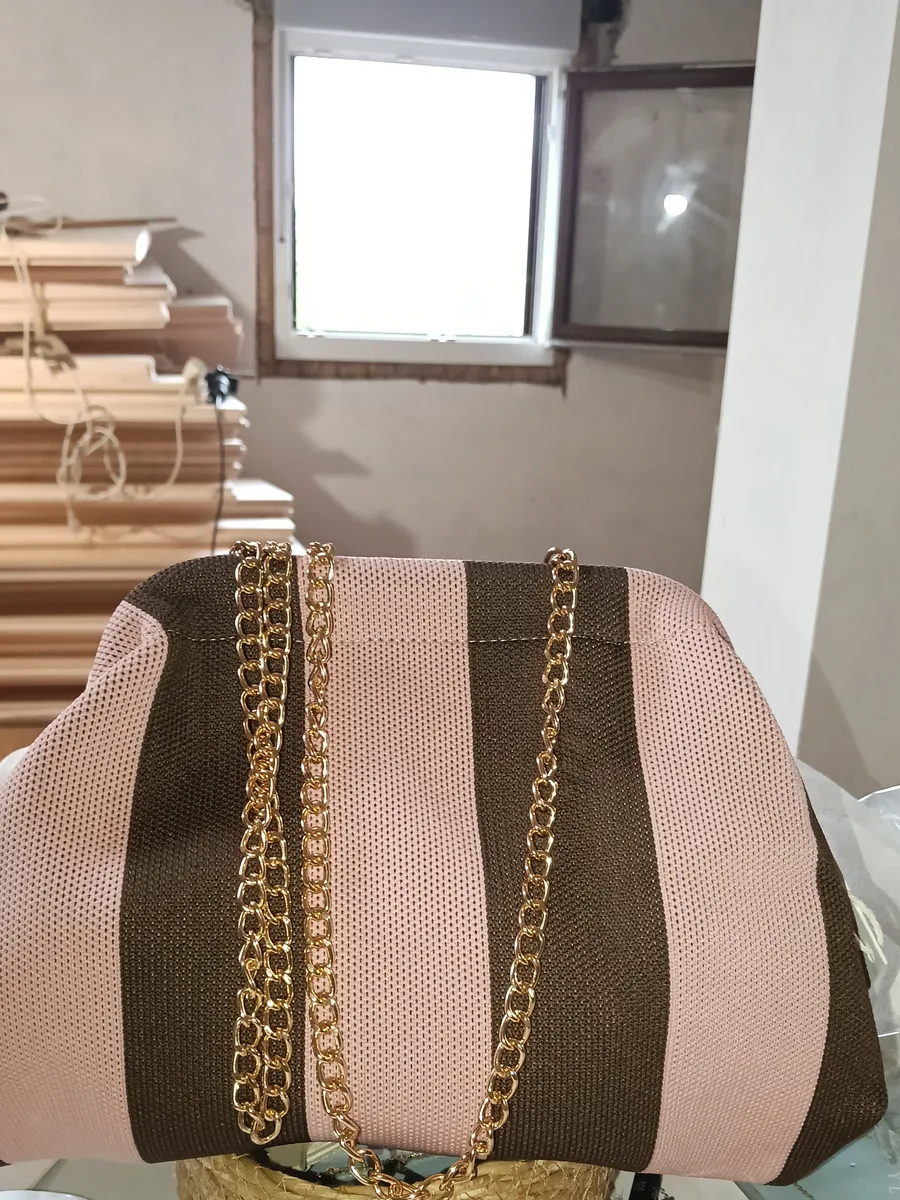 Bolso Clutch de Rayas en Rosa y marrón