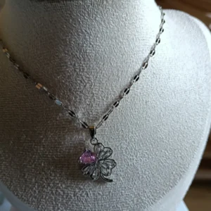 Collar Trébol con corazón rosa en acero inoxidable hipoalergénico