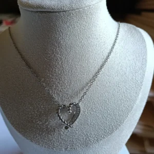 Collar Corazón Trenzado en acero inoxidable hipoalergénico